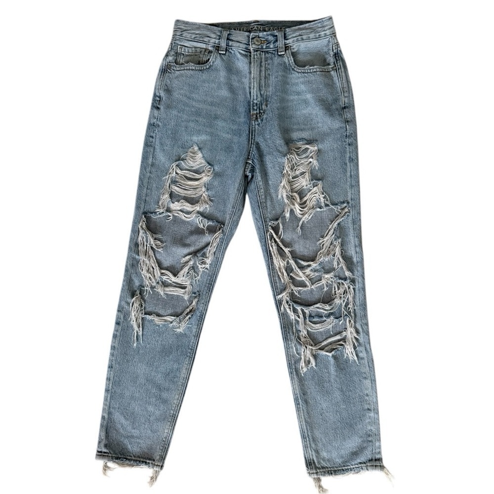 American Eagle Outfitters Relaxed Distressed Mom Jeans - Blue​​​​​​​​​